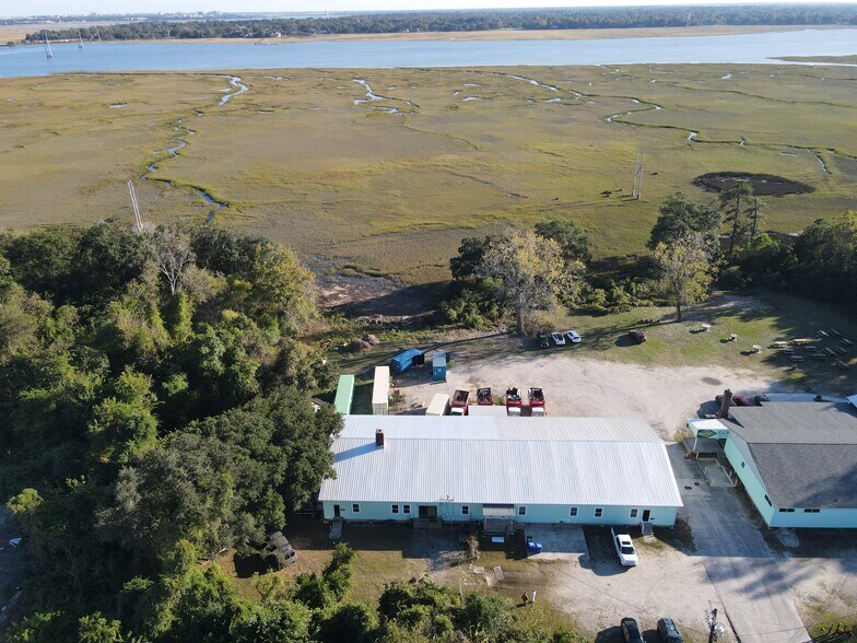 More Photos Of 2894 Pringle St, North Charleston Light Manufacturing For Lease