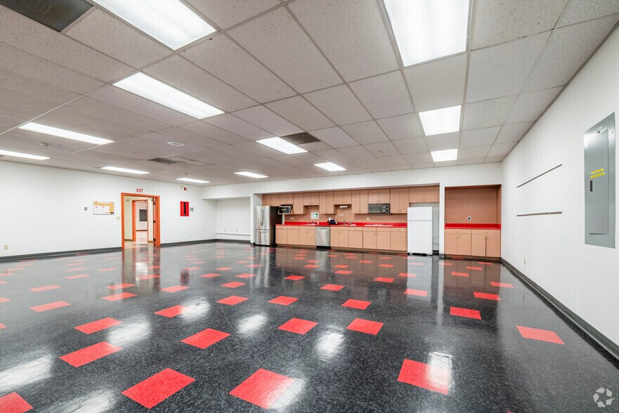 More Photos Of 481 California St, Grants Pass Industrial For Sale