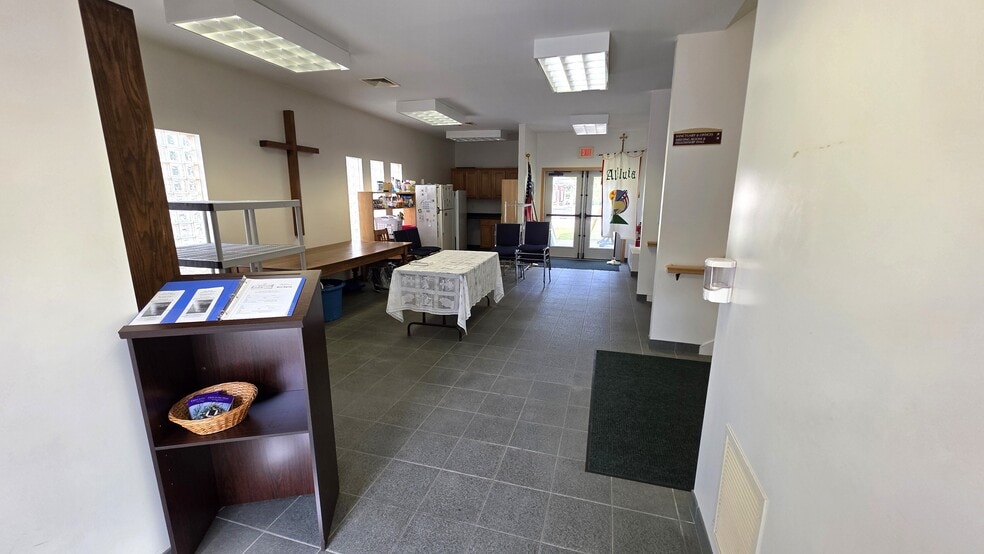 More Photos Of 505 S Main St, Thomaston Religious Facility For Sale