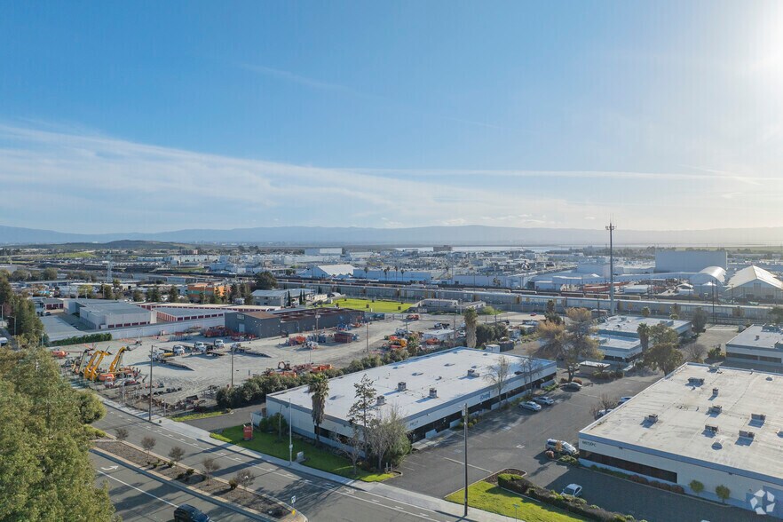 More Photos Of 45437 Warm Springs Blvd, Fremont Warehouse For Lease