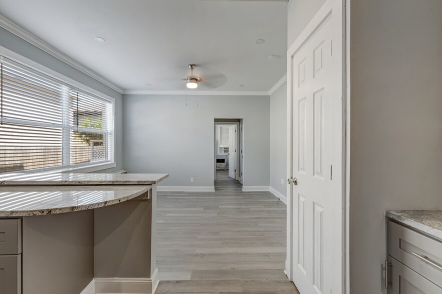 More Photos Of 404-408 Armada Rd S, Venice Apartments For Sale