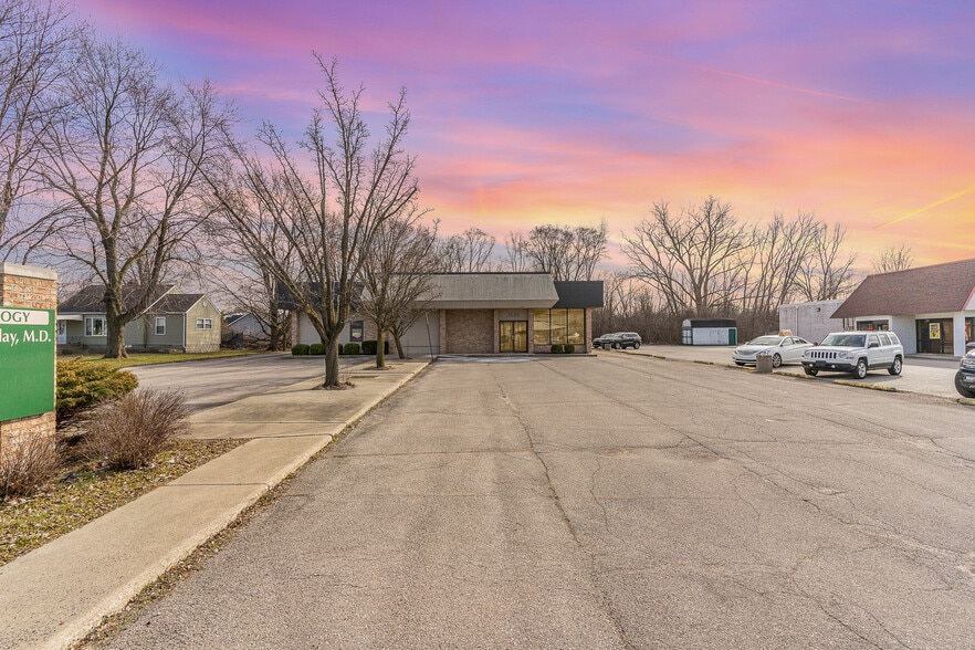 More Photos Of 3588 Center Ave, Essexville Medical For Sale