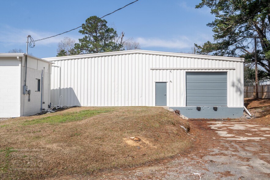 More Photos Of 401 E 1st North St, Summerville Manufacturing For Lease