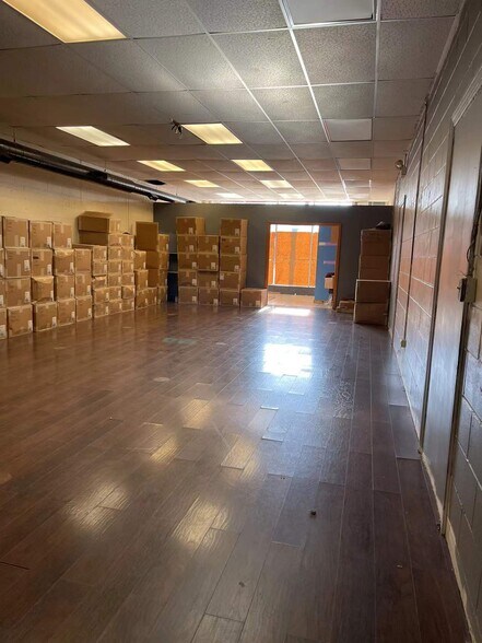 More Photos Of 2108-2116 W 95th St, Chicago Freestanding For Lease