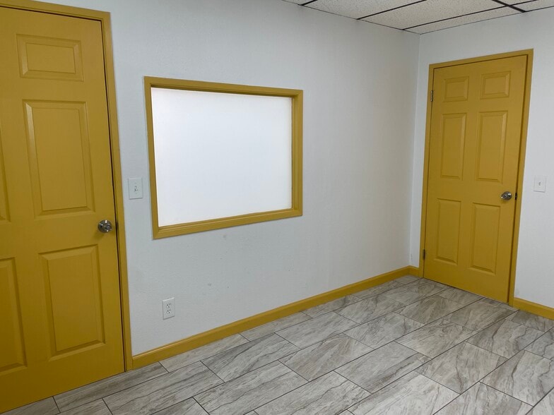 More Photos Of 1667-1671 Anaheim St, Harbor City Storefront Retail Office For Lease