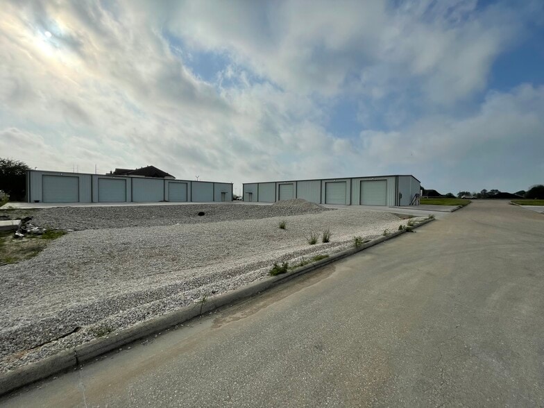 More Photos Of 2023 H O Mills hwy, Port Arthur Warehouse For Lease