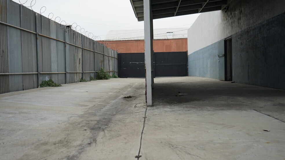 More Photos Of 4450 E Washington Blvd, Commerce Manufacturing For Lease