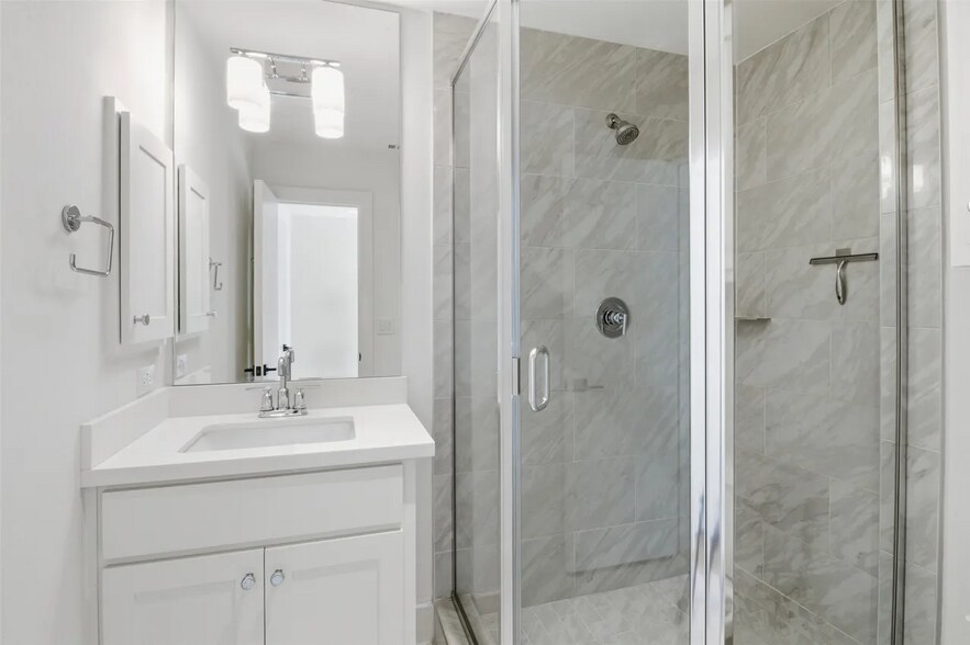 More Photos Of 6345 Richmond Ave, Dallas Apartments For Sale