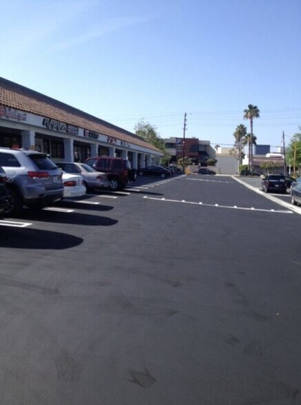 More Photos Of 3033 Bristol St, Costa Mesa Storefront For Lease