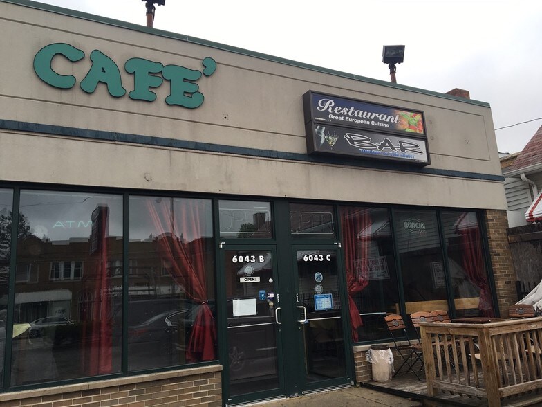 More Photos Of 6043-6049 W Addison St, Chicago Restaurant For Sale