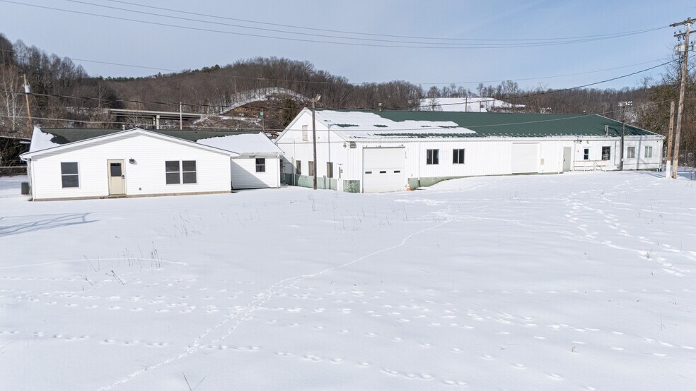 More Photos Of 123 Turkey Run Rd, Salem Distribution For Sale