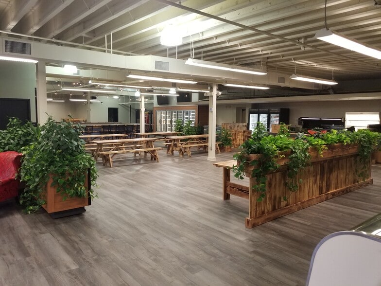 More Photos Of 7909 High School Rd, Elkins Park Restaurant For Lease