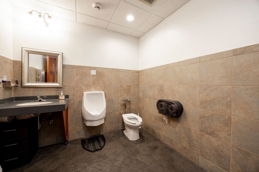 More Photos Of 1703 Pottstown Pike, Pottstown Restaurant For Sale