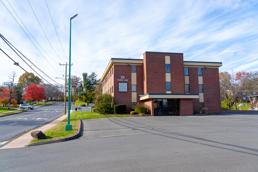 Primary Photo Of 55 Town Line Rd, Wethersfield Medical For Lease