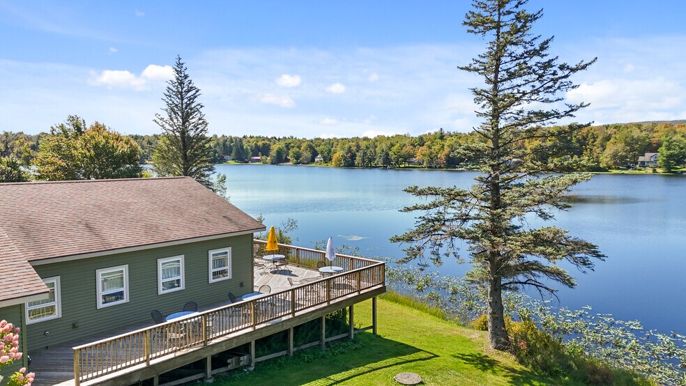 More Photos Of 60 Lake Lorain Rd, Poyntelle Restaurant For Sale