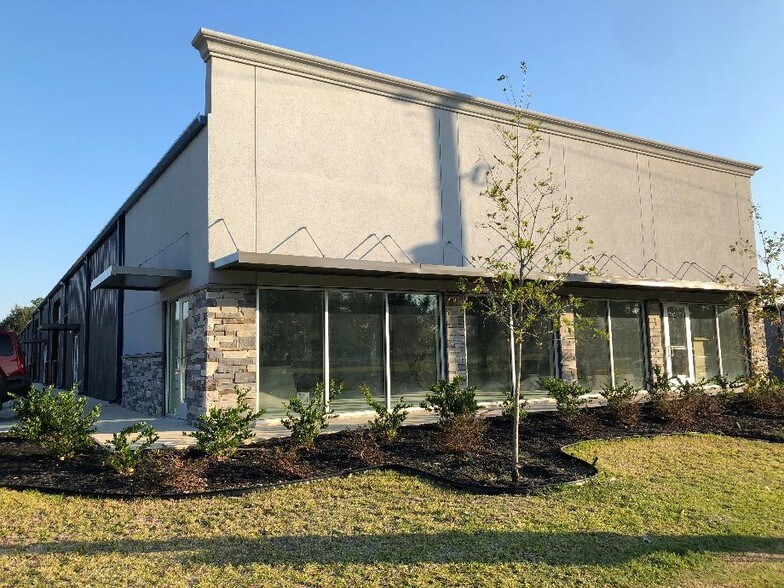 More Photos Of 17100 Huffmeister Rd, Cypress Warehouse For Lease