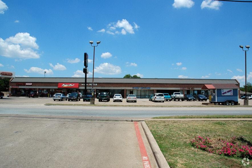 More Photos Of 1316 Sycamore School Rd, Fort Worth Unknown For Sale