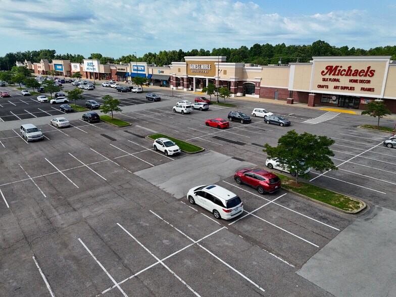More Photos Of 1900 N Dixie Hwy, Elizabethtown Unknown For Lease
