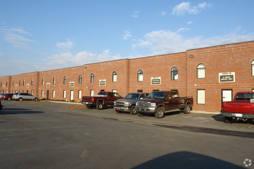 More Photos Of 1201 Technology Dr, Indian Trail Light Distribution For Lease
