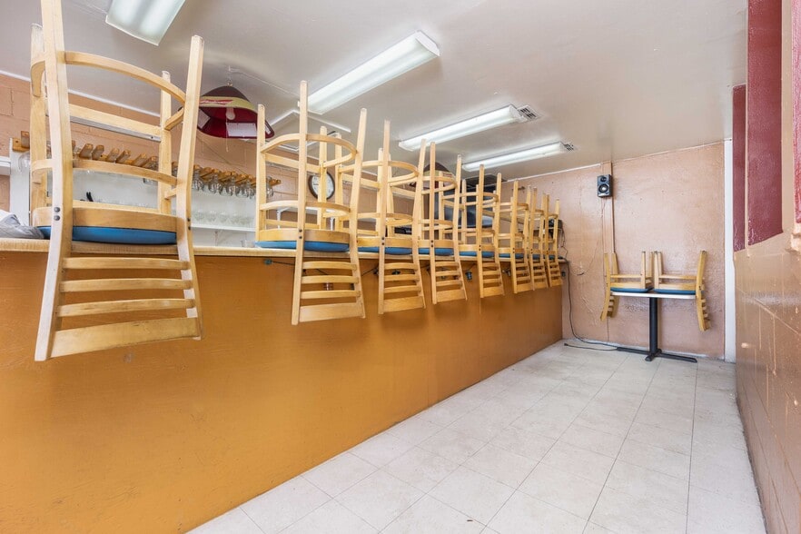 More Photos Of , Live Oak Unknown For Sale