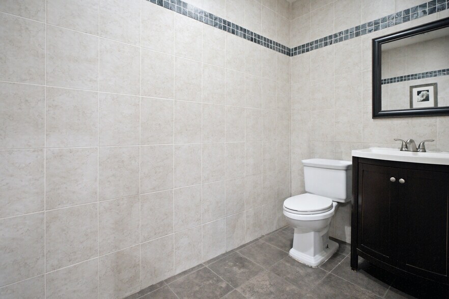 More Photos Of 315 Ralph Ave, Copiague Warehouse For Sale