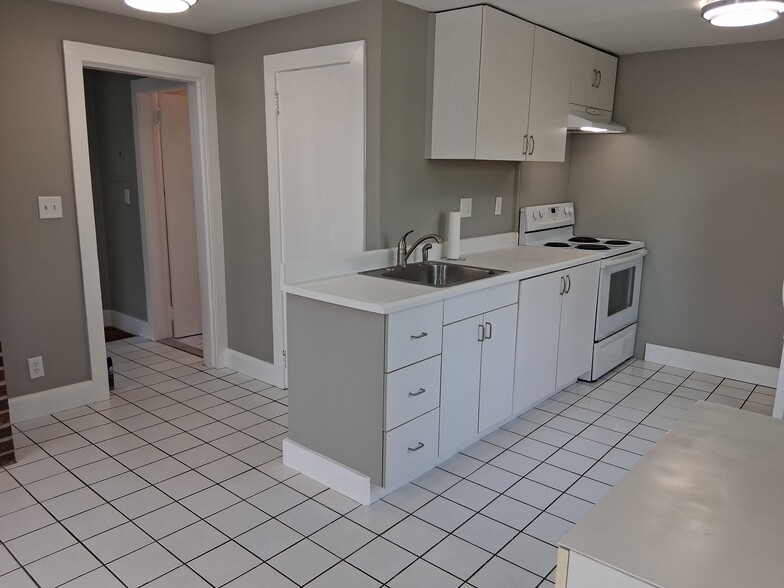 More Photos Of 327 Eddie Dowling Hwy, North Smithfield Apartments For Sale