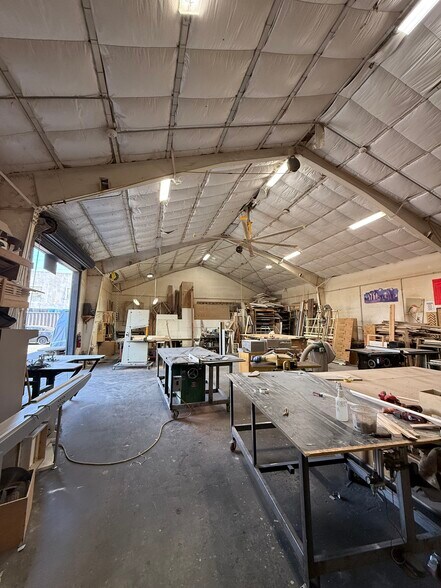 More Photos Of 3461 E 26th St, Los Angeles Manufacturing For Sale