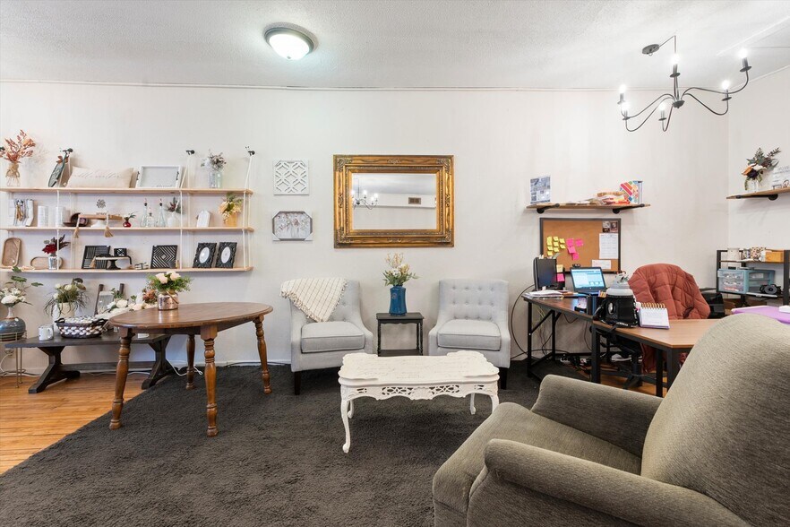 More Photos Of 111-113 Cascade St, Osceola Storefront For Sale