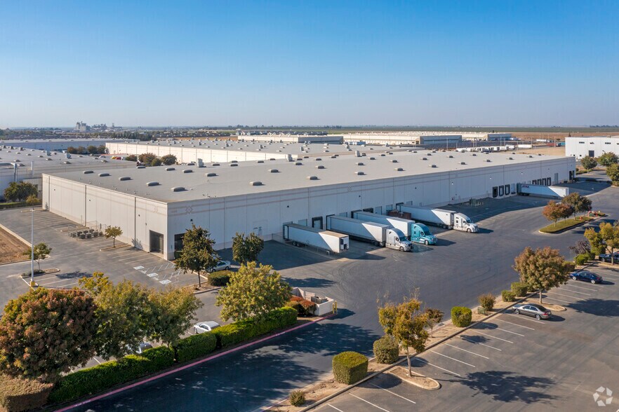More Photos Of 2247 N Plaza Dr, Visalia Industrial For Sale