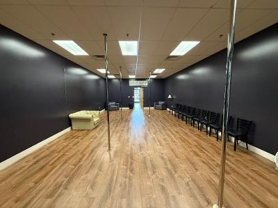 More Photos Of 1655 W Chandler Blvd, Chandler Storefront Retail Office For Lease