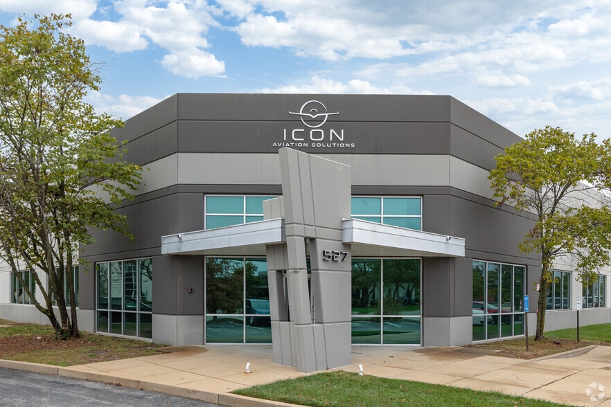 More Photos Of 527-535 Trade Center Blvd, Chesterfield Manufacturing For Sale