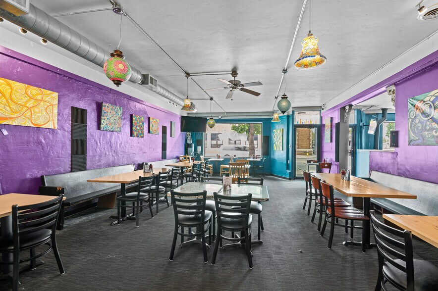 More Photos Of 201 S Broadway, Green Bay Restaurant For Sale