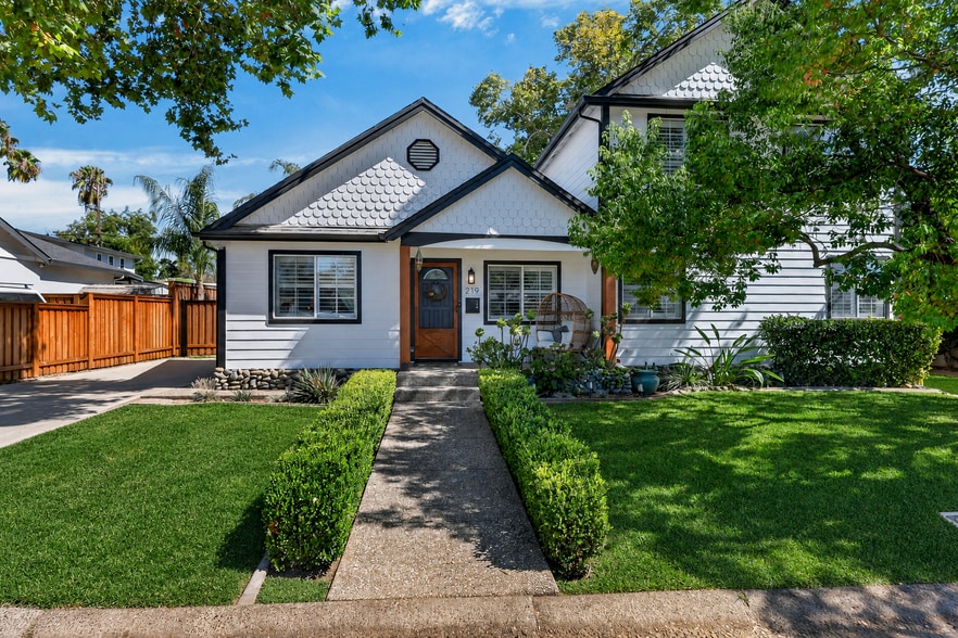 Primary Photo Of 219 Persifer St, Folsom Specialty For Sale