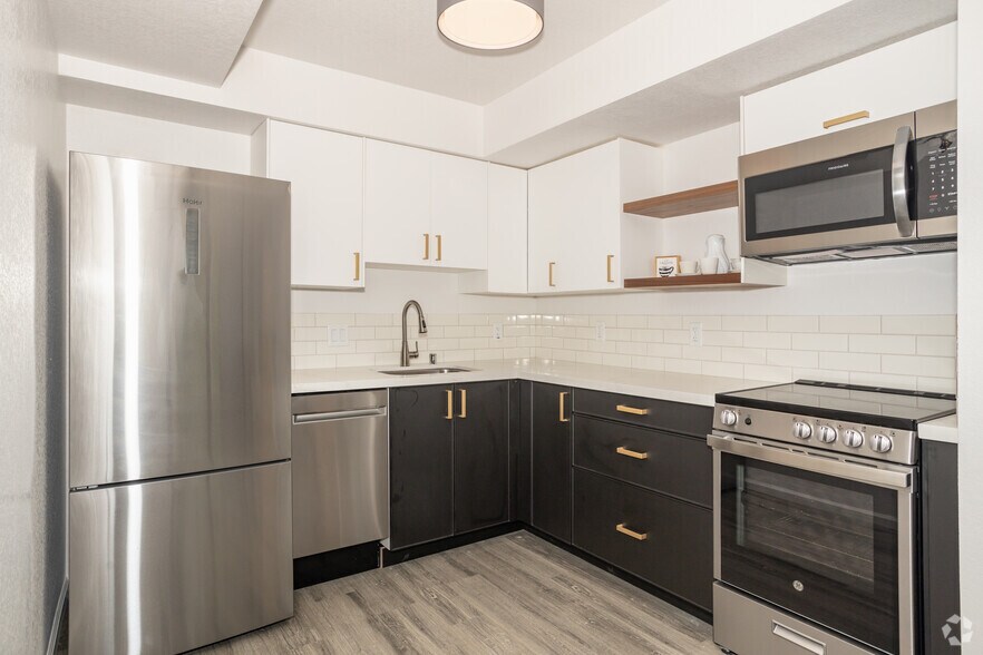 More Photos Of 2701 Capitol Ave, Sacramento Apartments For Lease