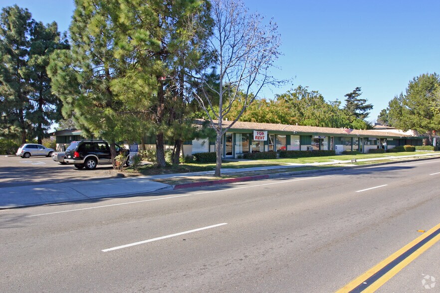 More Photos Of 3650 Clairemont Dr, San Diego Unknown For Lease