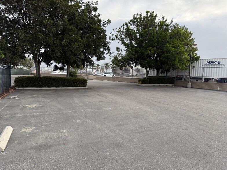 More Photos Of 3070 Airport way, Long Beach Land For Lease