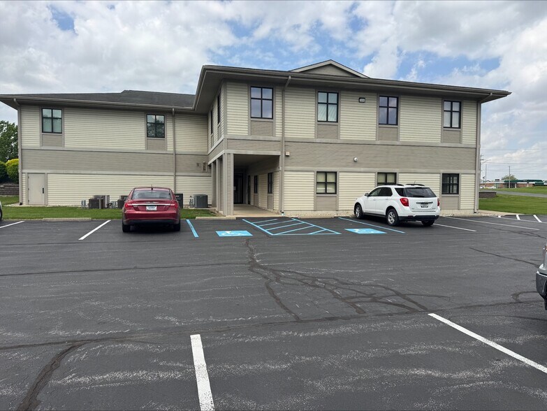 More Photos Of 2025 S Wabash St, Wabash Office For Sale