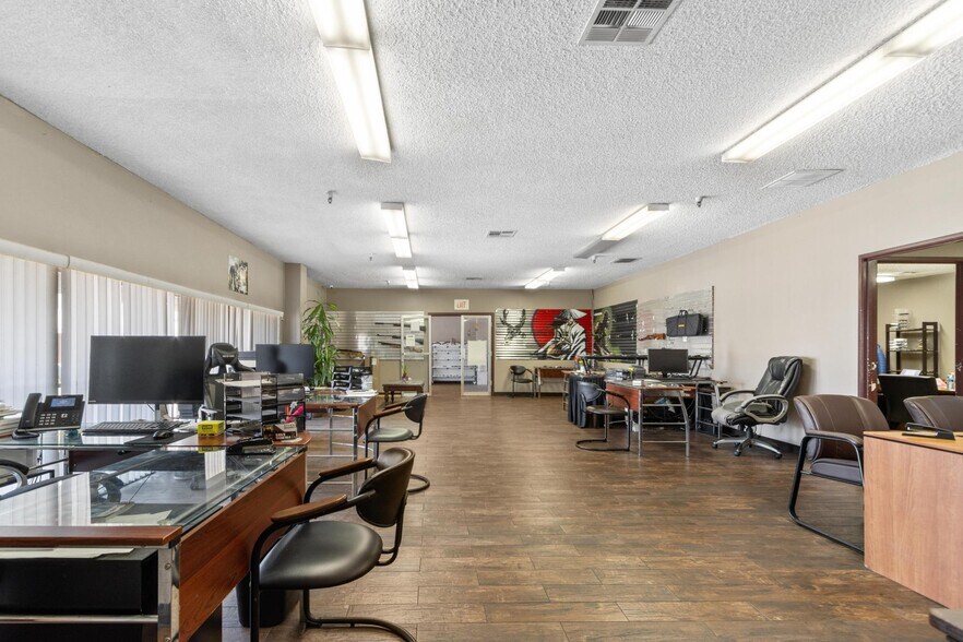 More Photos Of 6310 Corsair St, Commerce Manufacturing For Sale