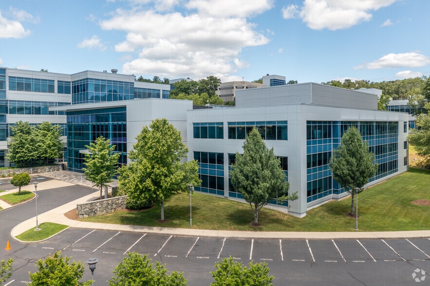More Photos Of 930 Winter St, Waltham Office For Lease