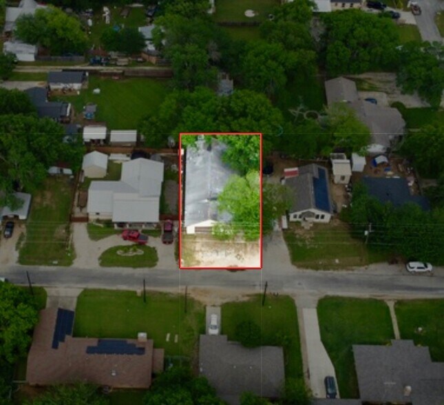 More Photos Of 417 S Prairie St, Pilot Point Land For Sale