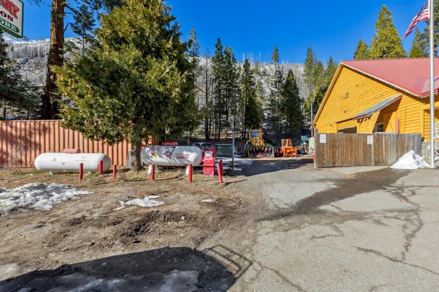 More Photos Of 17481 Highway 50, Twin Bridges General Retail For Sale