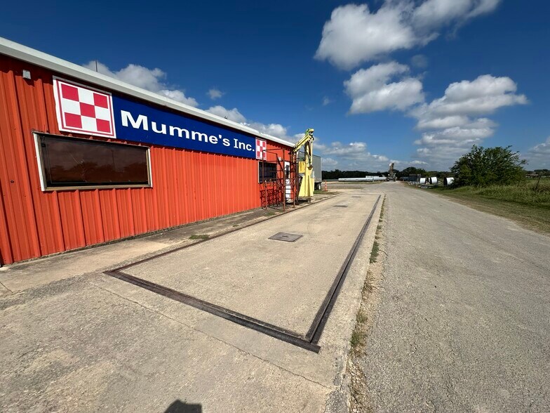 More Photos Of 10195 FM 2676, Rio Medina Industrial For Lease