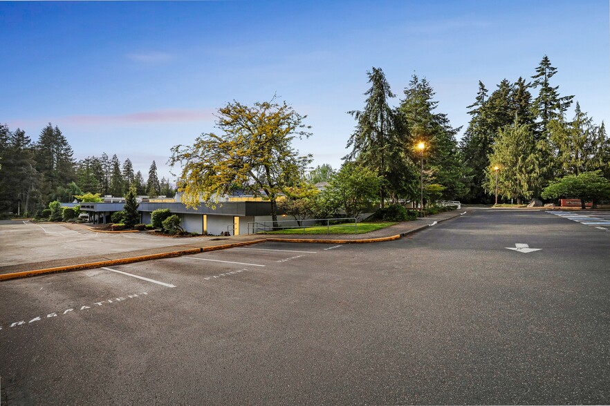 More Photos Of 500 NE Lilly Rd, Olympia Medical For Lease