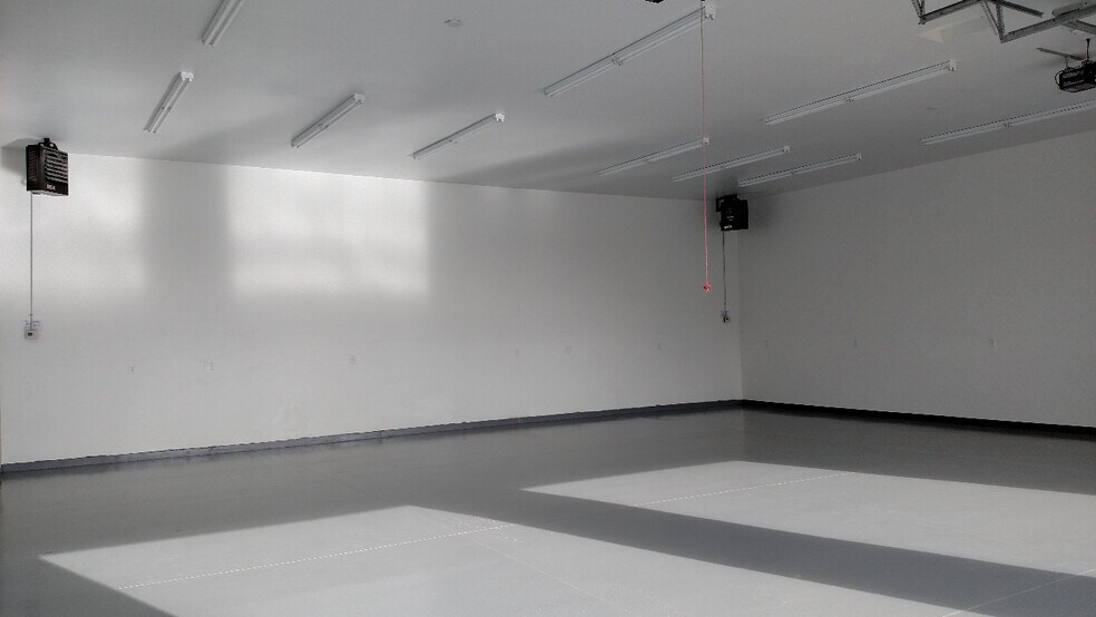 More Photos Of 460 Krahn Ln, Mccall Warehouse For Sale