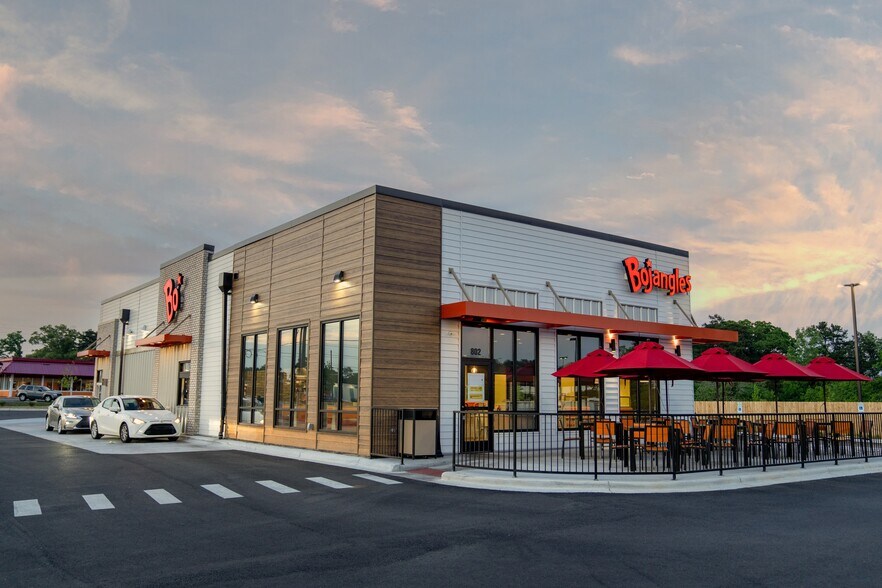 Primary Photo Of 2315 S Elm Eugene St, Greensboro Fast Food For Sale