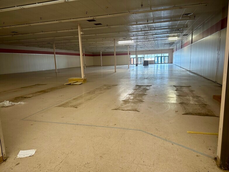 More Photos Of 1233 Tenaha St, Center Unknown For Lease