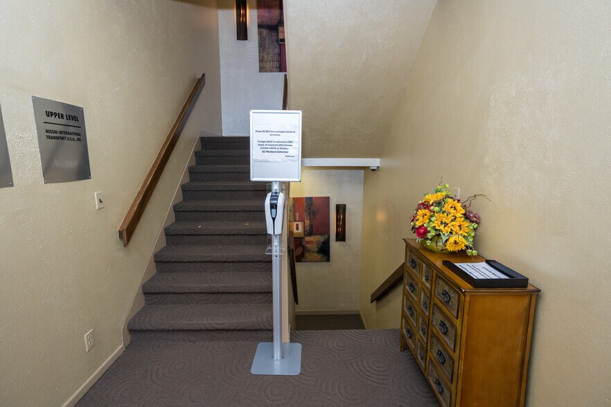 More Photos Of 179 S Maple Ave, Ridgewood Office For Sale