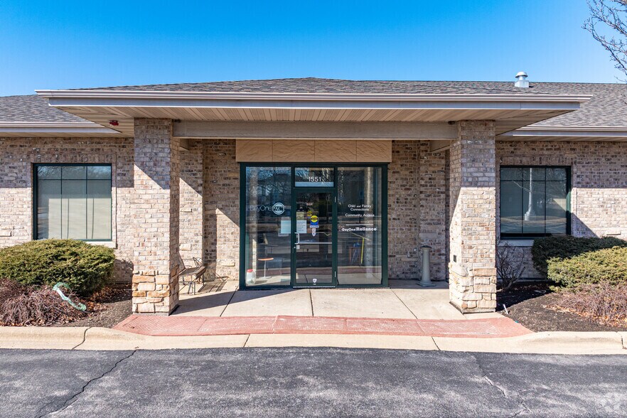 More Photos Of 1551 E Fabyan Pky, Geneva Office For Sale