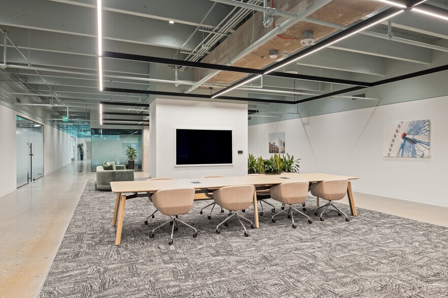 More Photos Of 8350 N Central Expy, Dallas Unknown For Lease