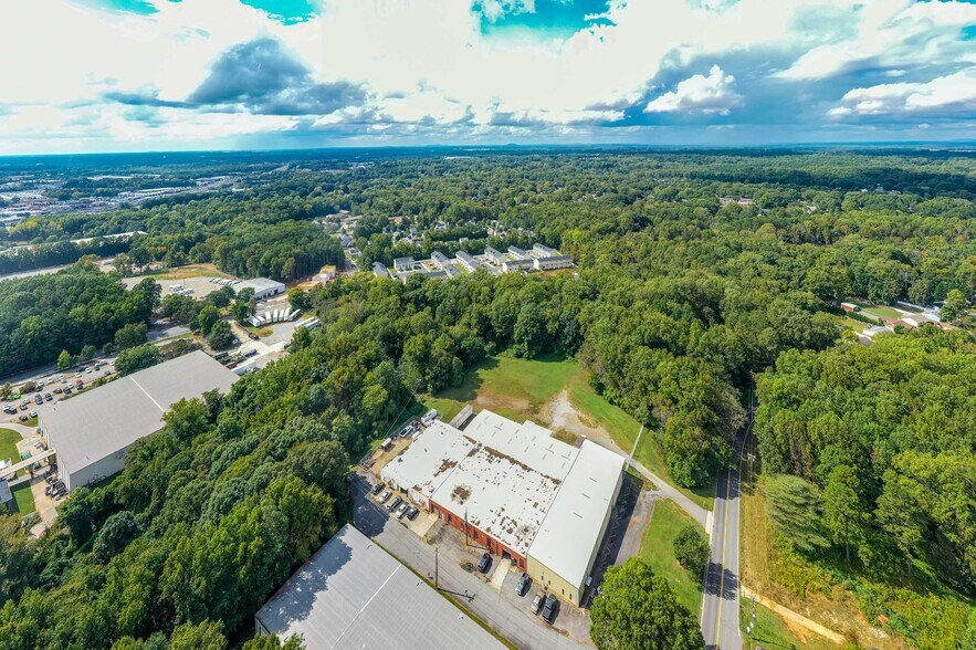 More Photos Of 2515 Allen Rd S, Charlotte Warehouse For Sale